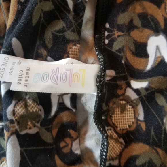One size lularoe leggings - Picture 2 of 3